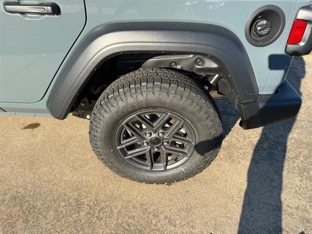 New 2026 Anvil Clear-Coat Exterior Paint Jeep Sport S image 7