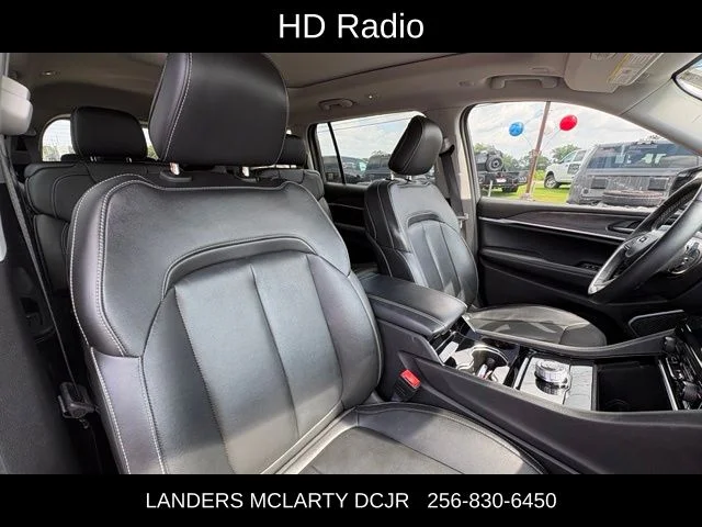 Used 2022 White Jeep Limited image 12