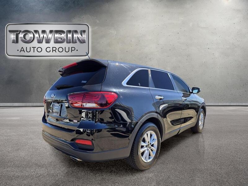Used 2020 Ebony Black KIA L FWD image 4