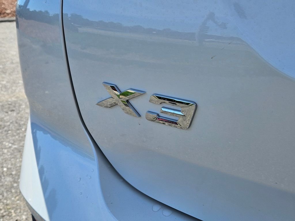 Used 2022 Mineral White Metallic BMW xDrive30i image 10