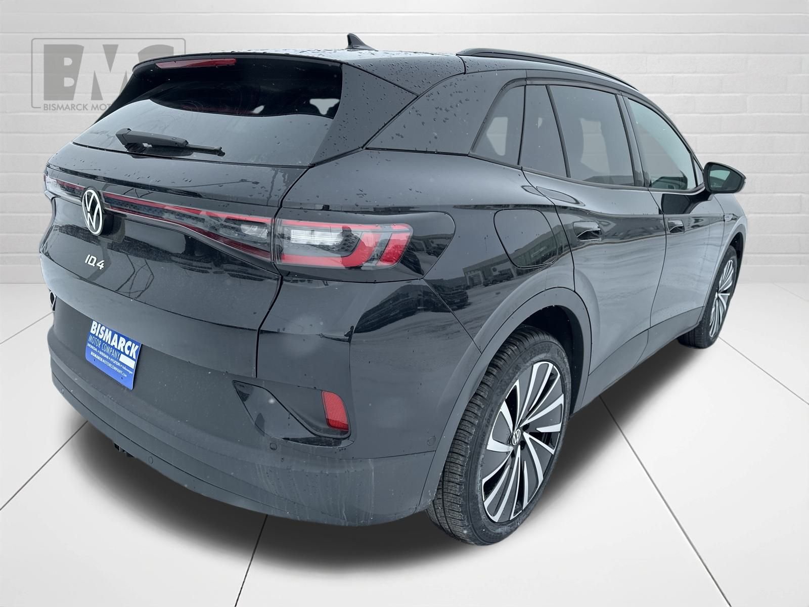 New 2026 Black Volkswagen Pro image 4