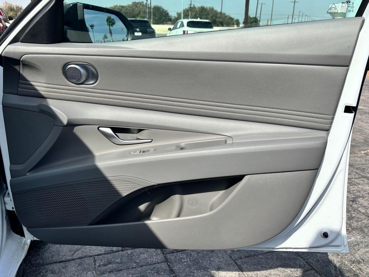 2025 Hyundai Elantra SEL - Photo 23