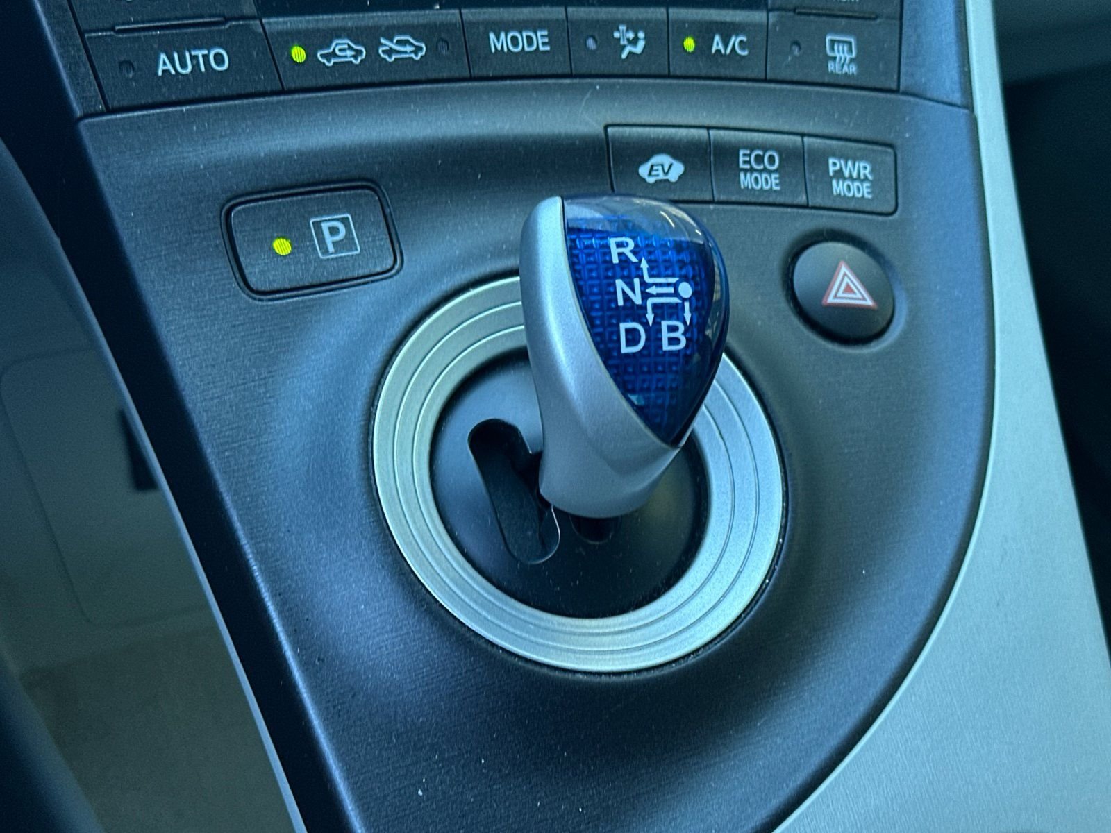Used 2010 Classic Silver Metallic Toyota I image 20
