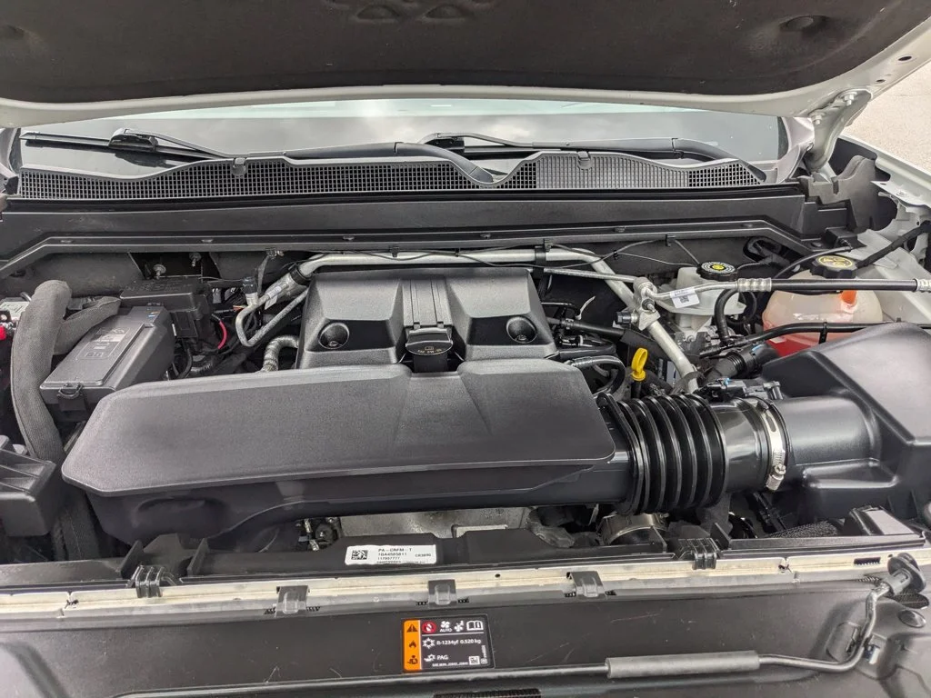 Used 2023 Summit White GMC 4WD AT4X image 32