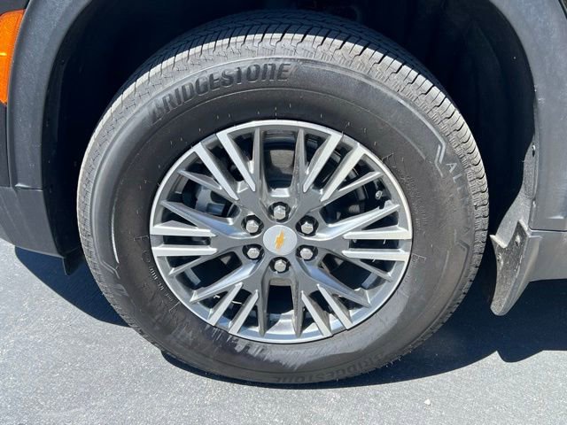 New 2026 Mosaic Black Metallic Chevrolet LT image 13