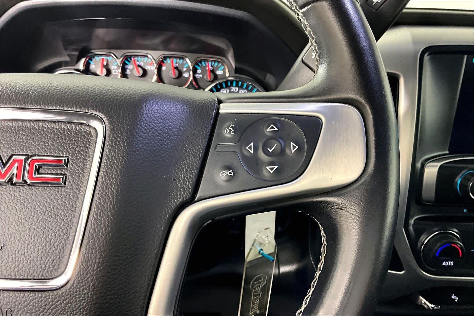 Used 2018 Onyx Black GMC SLT image 23