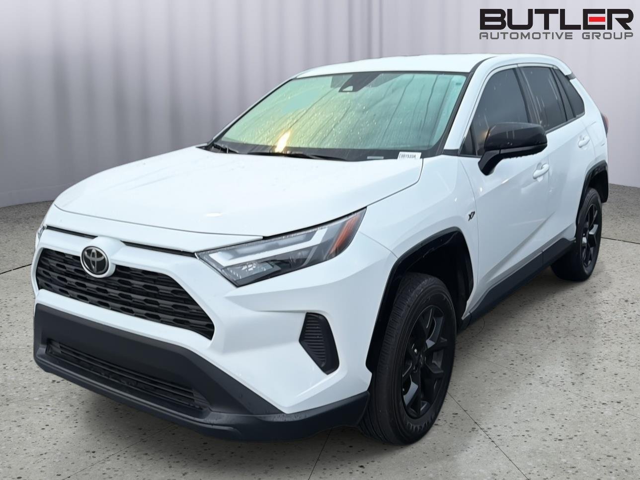 2024 Toyota RAV4 LE FWD's photo