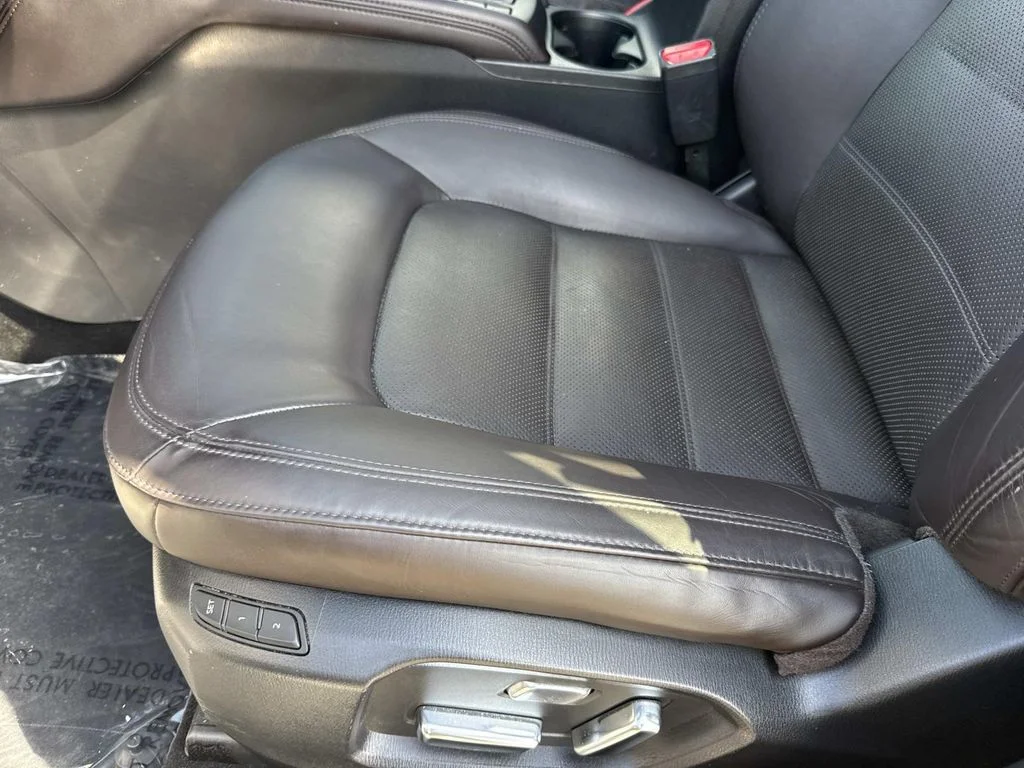 Used 2019 Silver Mazda Signature image 27