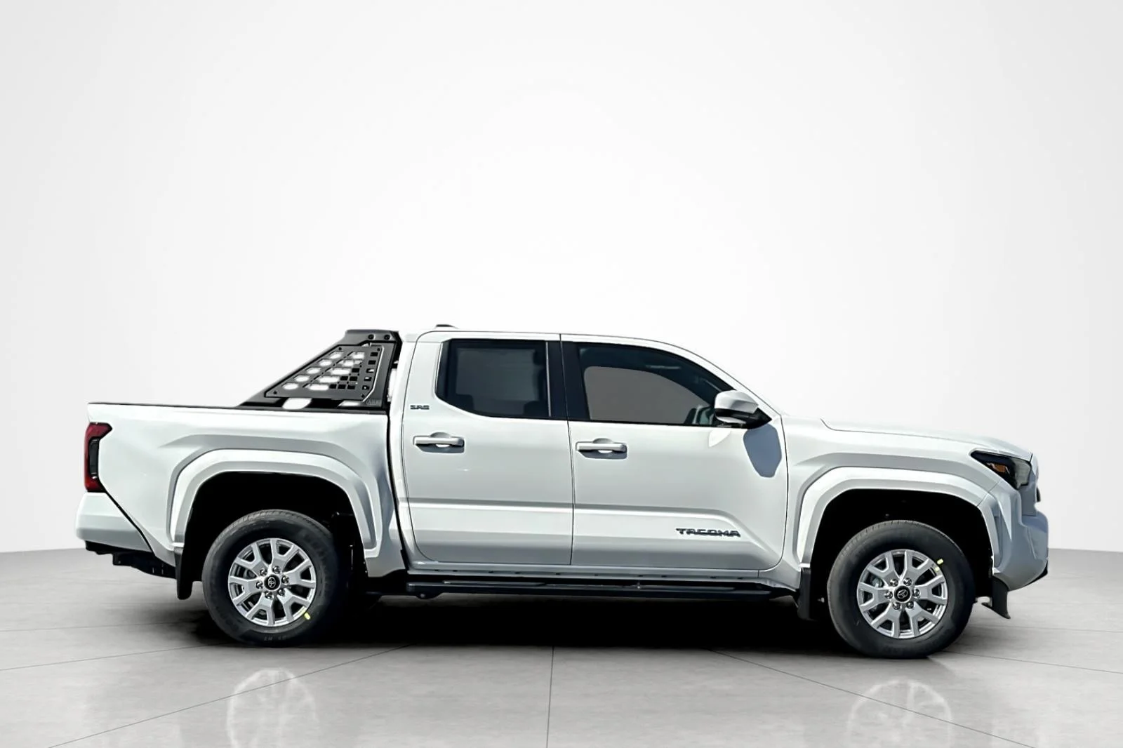 New 2026 Ice Cap Toyota  SR5 image 6
