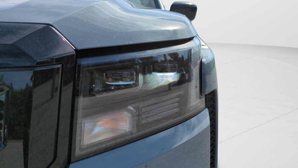 New 2027 Boulder Gray Pearl Nissan Crew Cab SV image 24