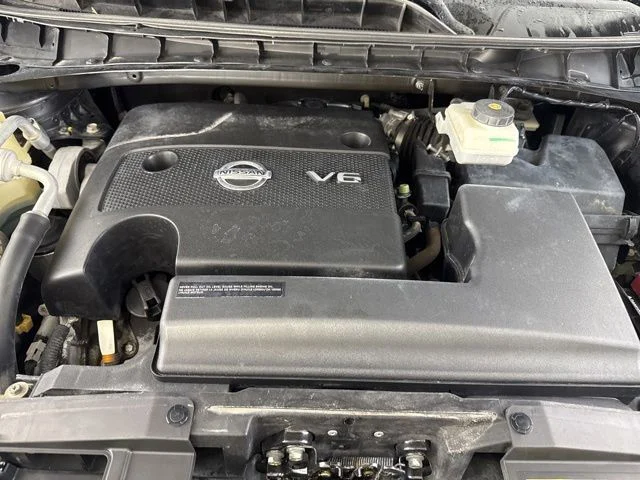 Used 2017 Blue Nissan S image 17