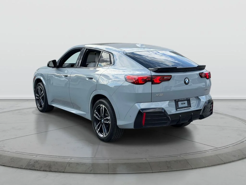 Used 2026 Gray BMW xDrive28i image 5