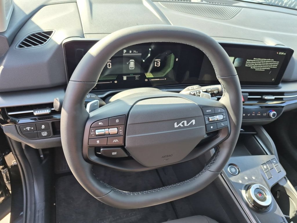New 2027 Fusion Black Kia S image 11