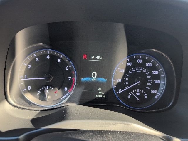 Used 2023 White Hyundai SEL image 24