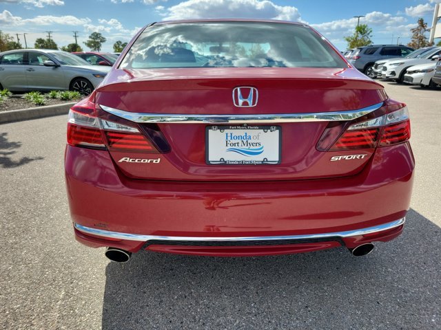 Used 2017 Basque Red Pearl II Honda Sport image 5