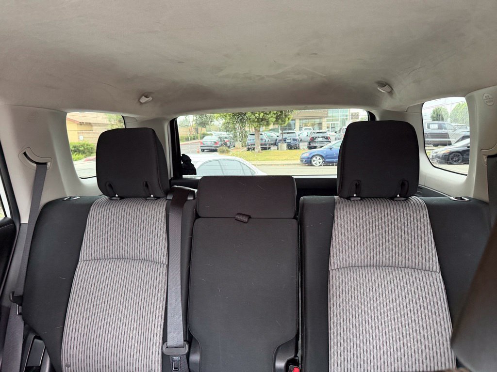 Used 2015 White Toyota SR5 image 22