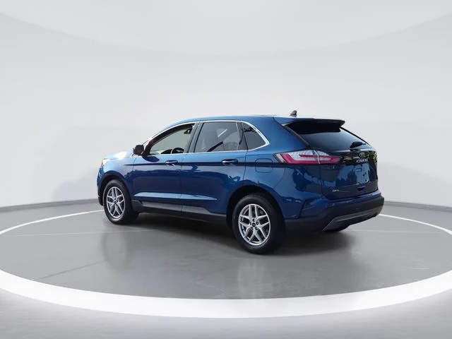Used 2024 Blue Ford SEL image 6