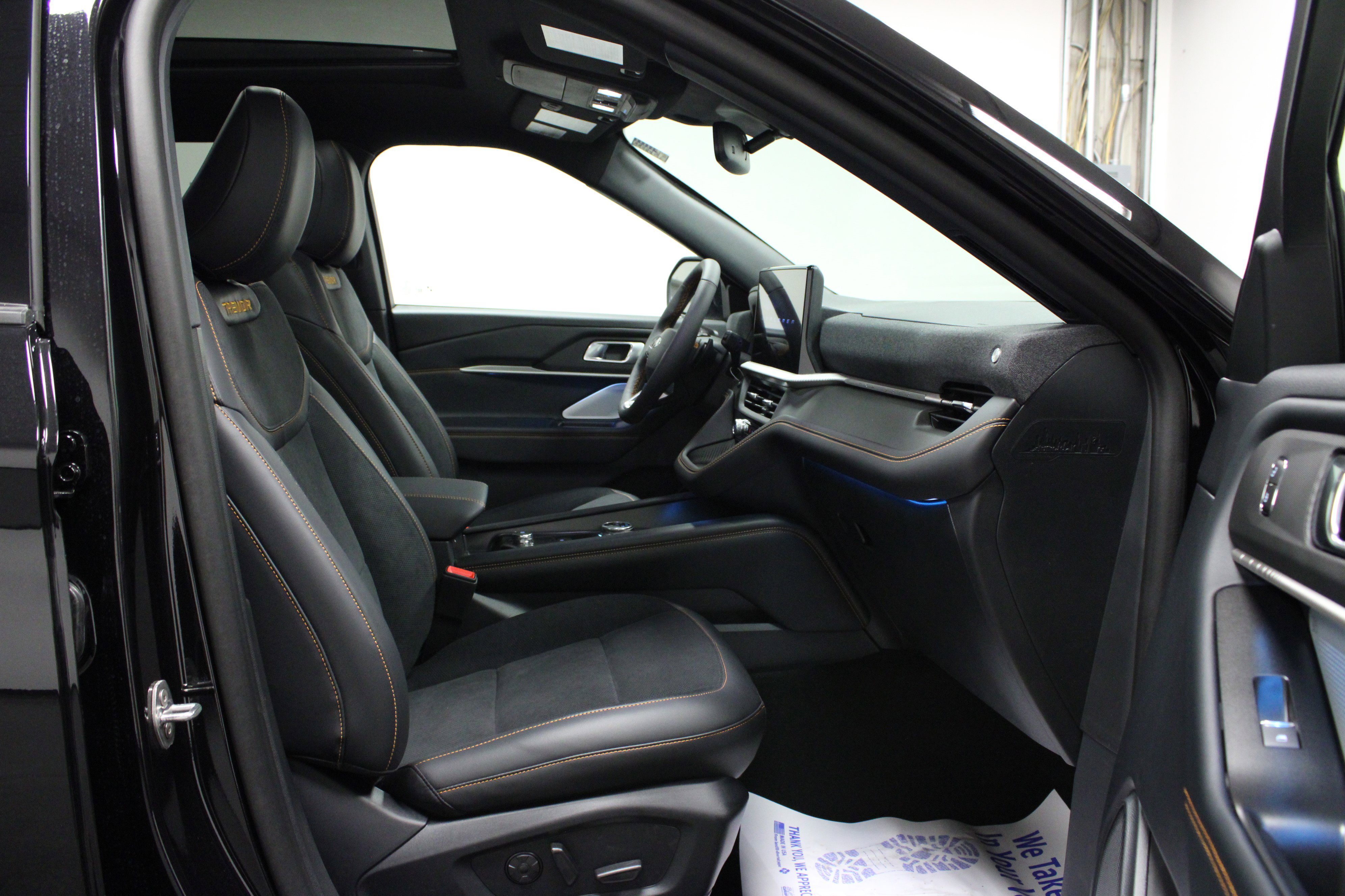 New 2026 Agate Black Metallic Ford Tremor image 17