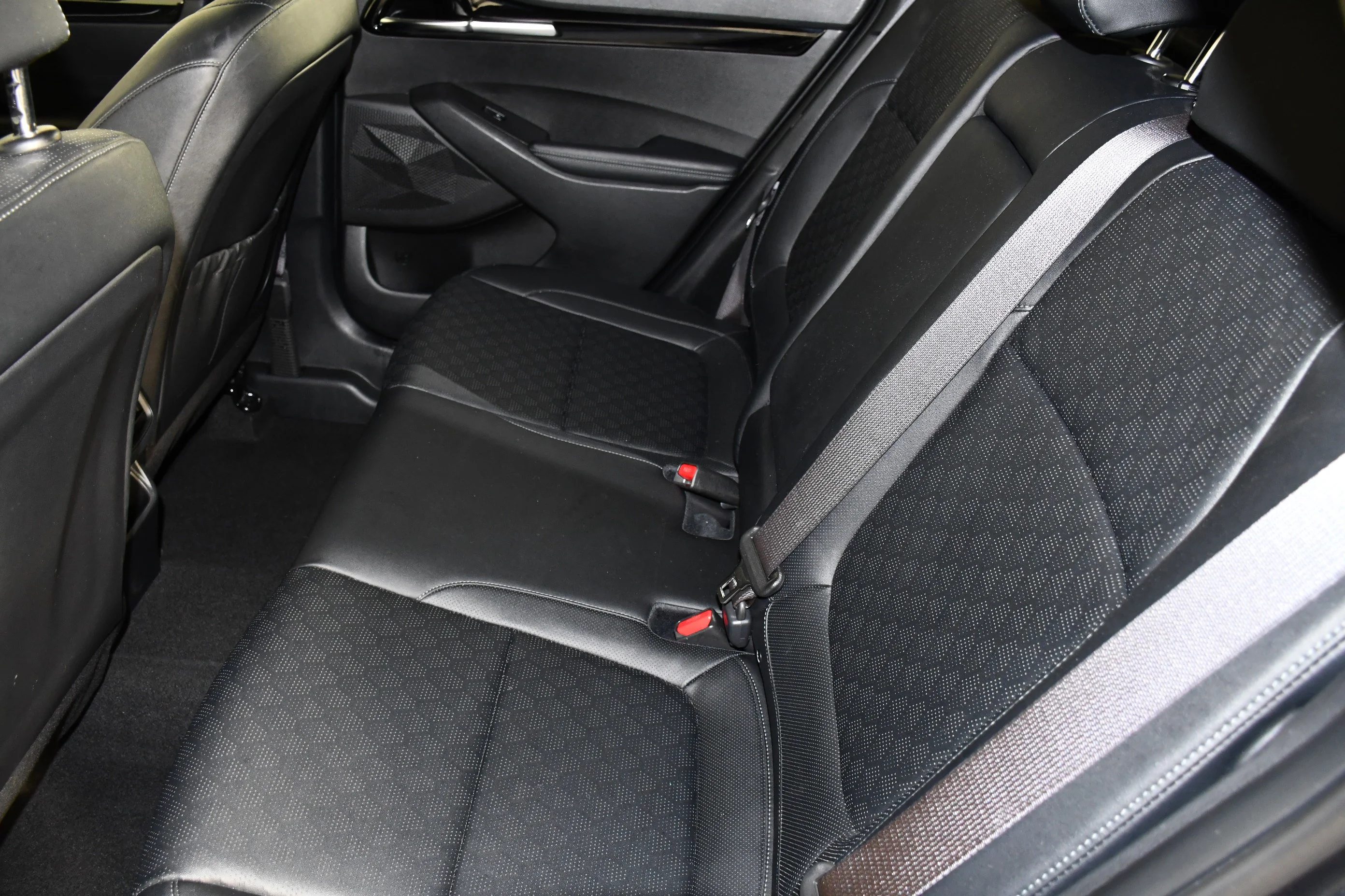 Used 2021 Gravity Gray Kia SX image 48