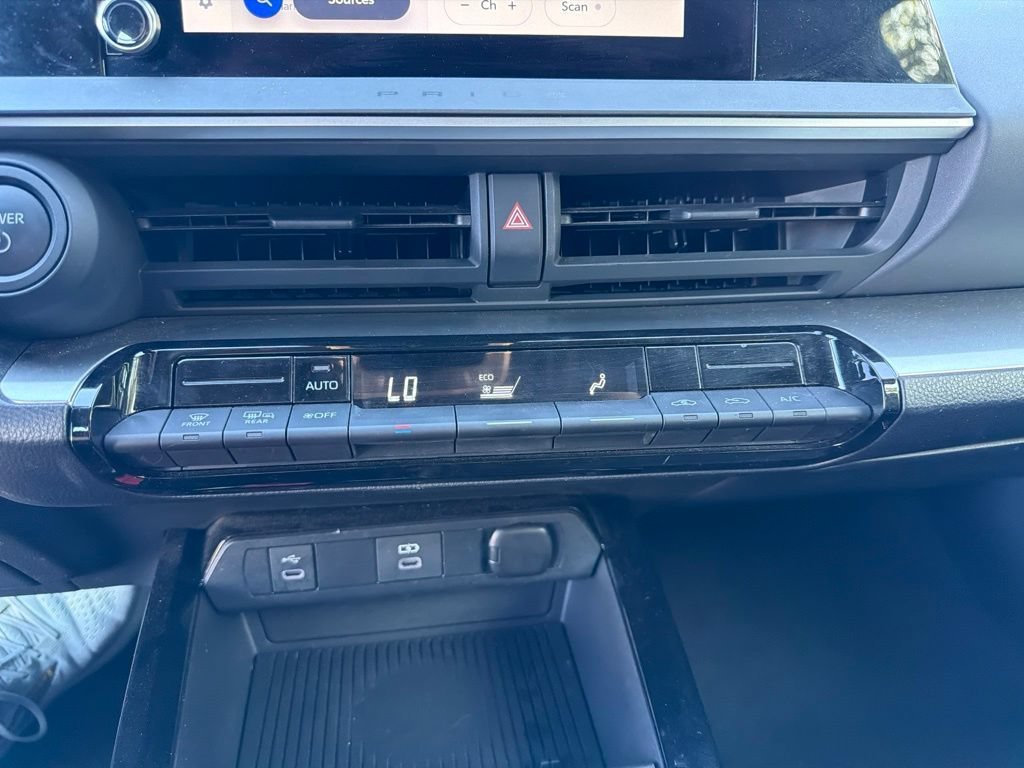 Used 2025 Cutting Edge Toyota LE image 25
