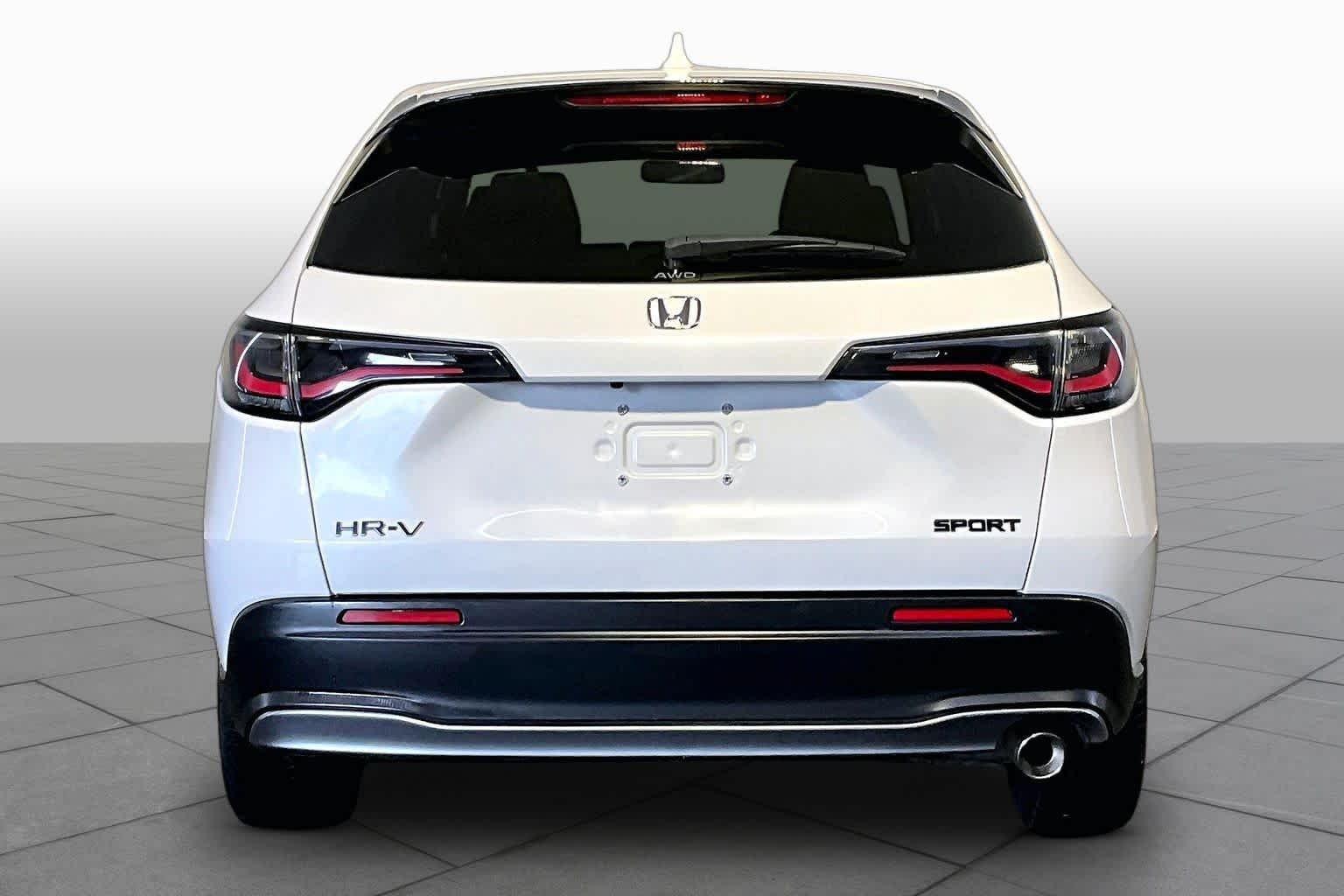 Used 2025 Platinum White Pearl Honda Sport image 5