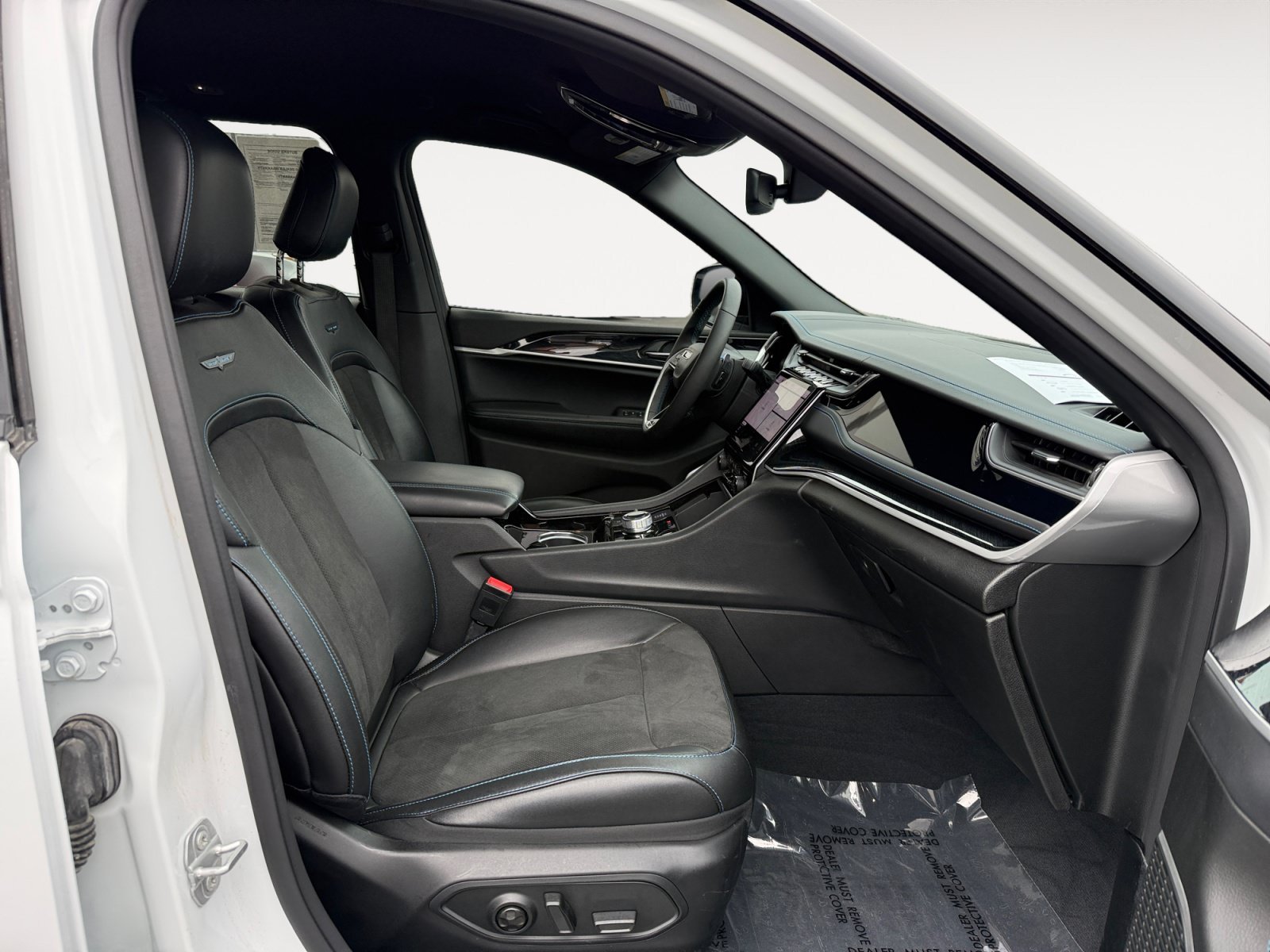 Used 2022 Bright White Clearcoat Jeep Trailhawk 4xe image 19