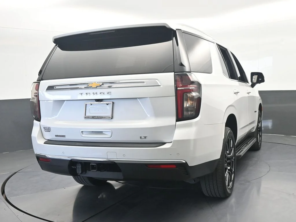Used 2023 Iridescent Pearl Tricoat Chevrolet LT image 5