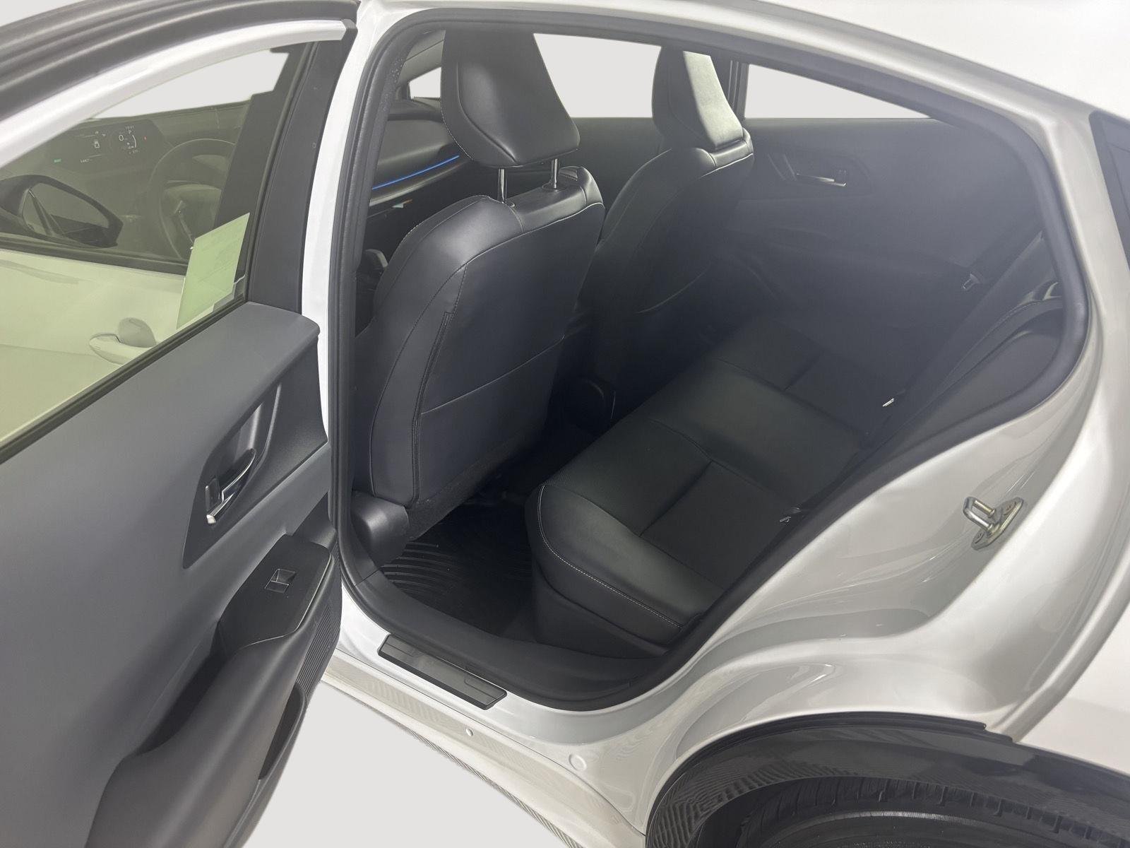 Used 2024 Wind Chill Pearl Toyota XLE image 19
