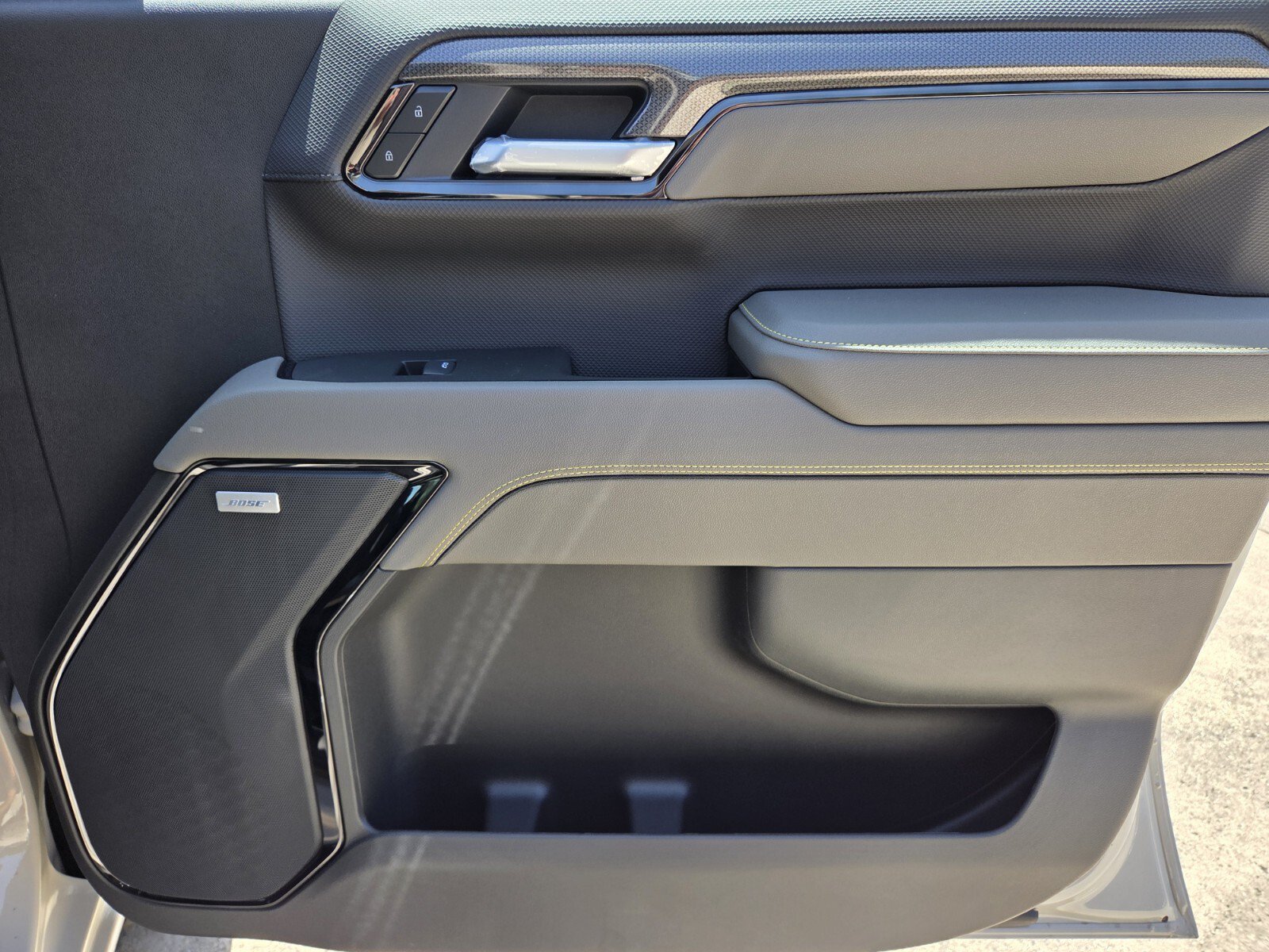 2026 Chevrolet Silverado 1500 ZR2 - Photo 14