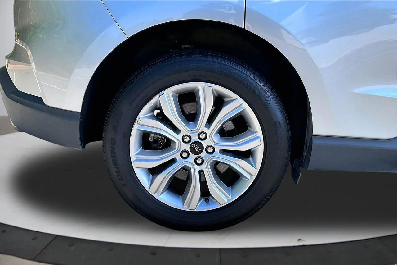 Used 2023 Silver Ford Titanium image 36