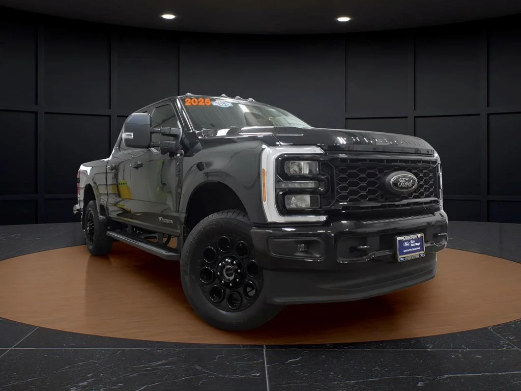 2025 Ford F-250 XLT 4x4 Crew Cab 6-3/4' Box's photo