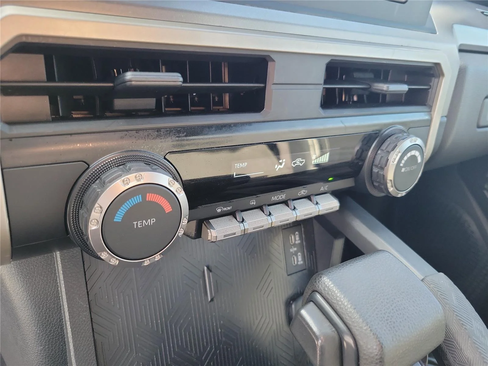 Used 2025 Ice Cap Toyota SR5 image 21