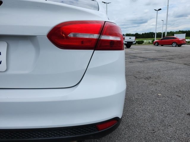 Used 2018 Oxford White Ford S image 9