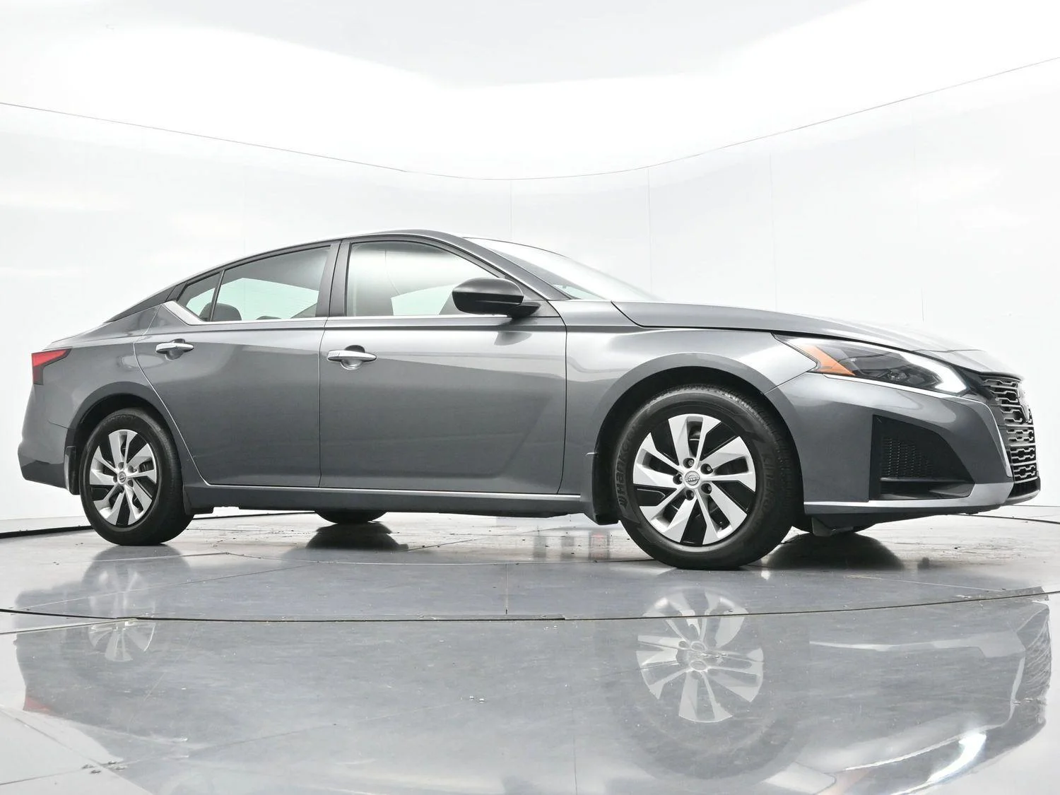 Used 2024 Gun Metallic Nissan 2.5 S image 39