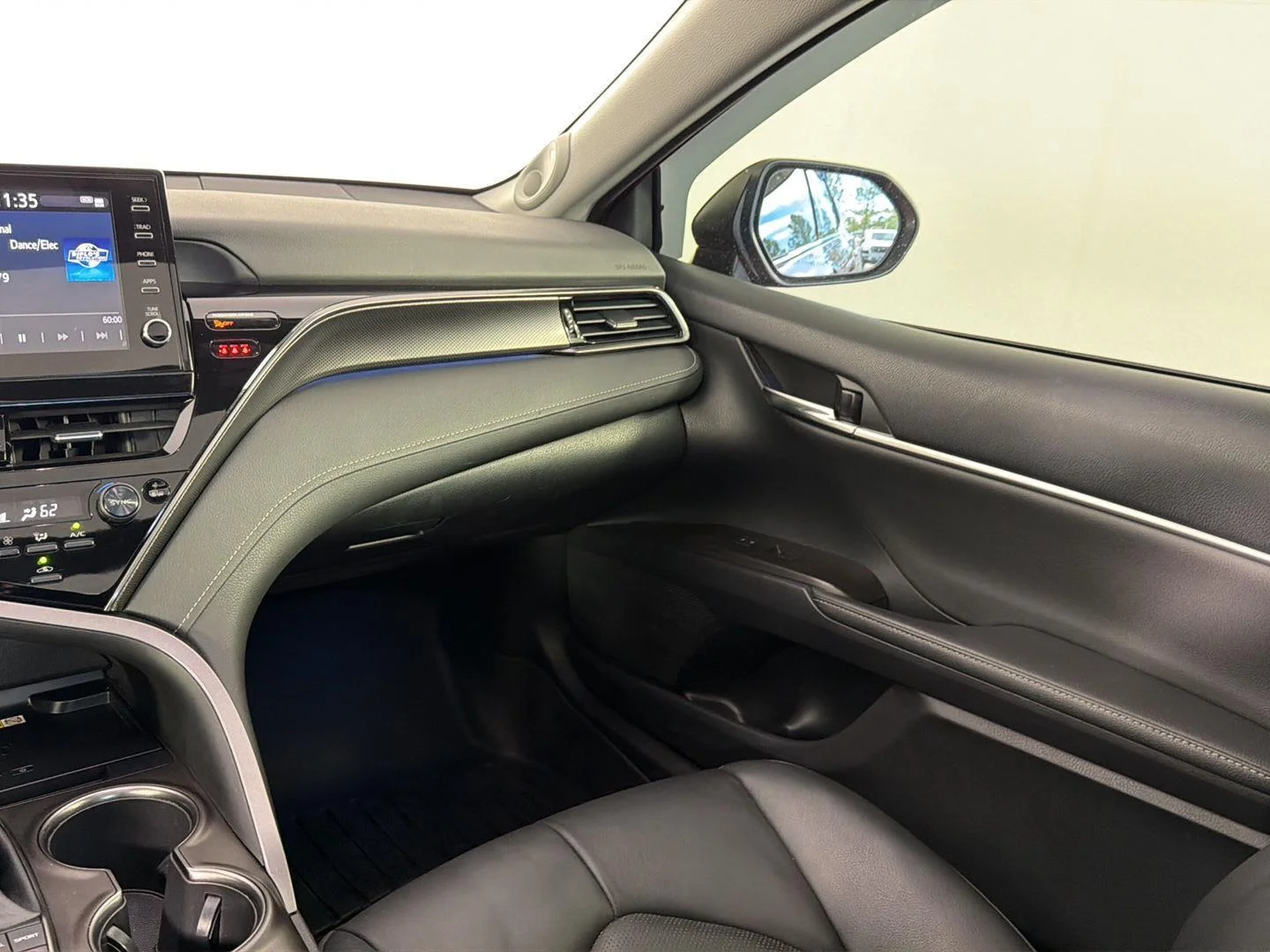 Used 2022 Supersonic Red w/Midnight Black Metallic Roof Toyota XSE image 18