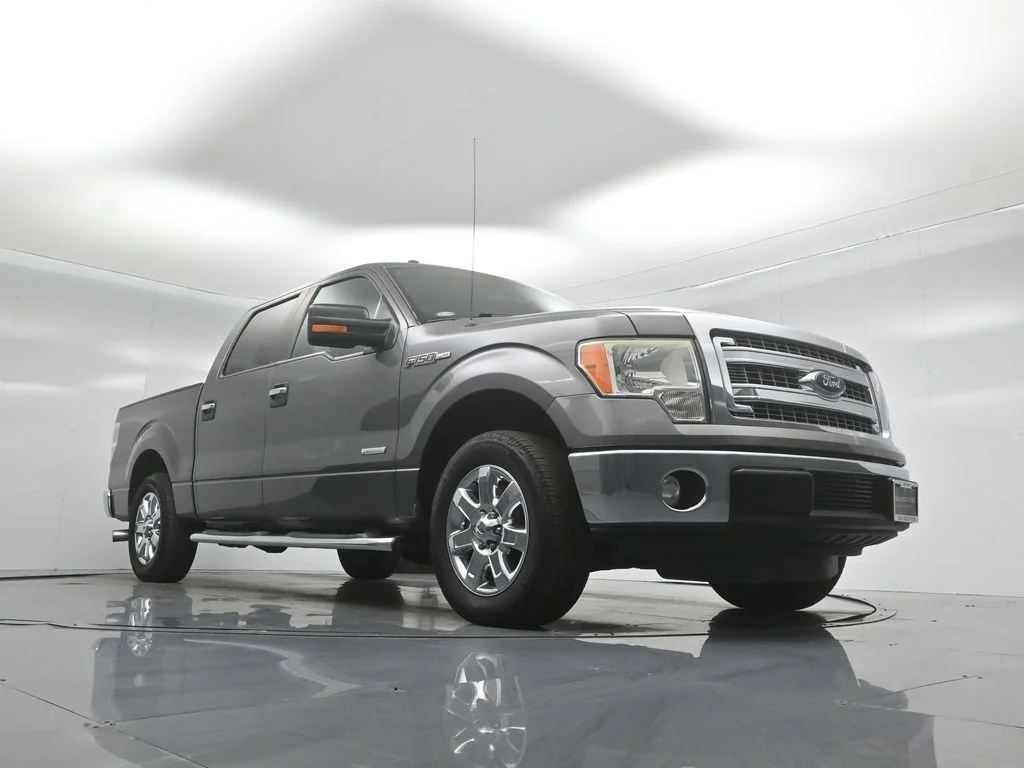 Used 2013 Gray Ford XLT image 41