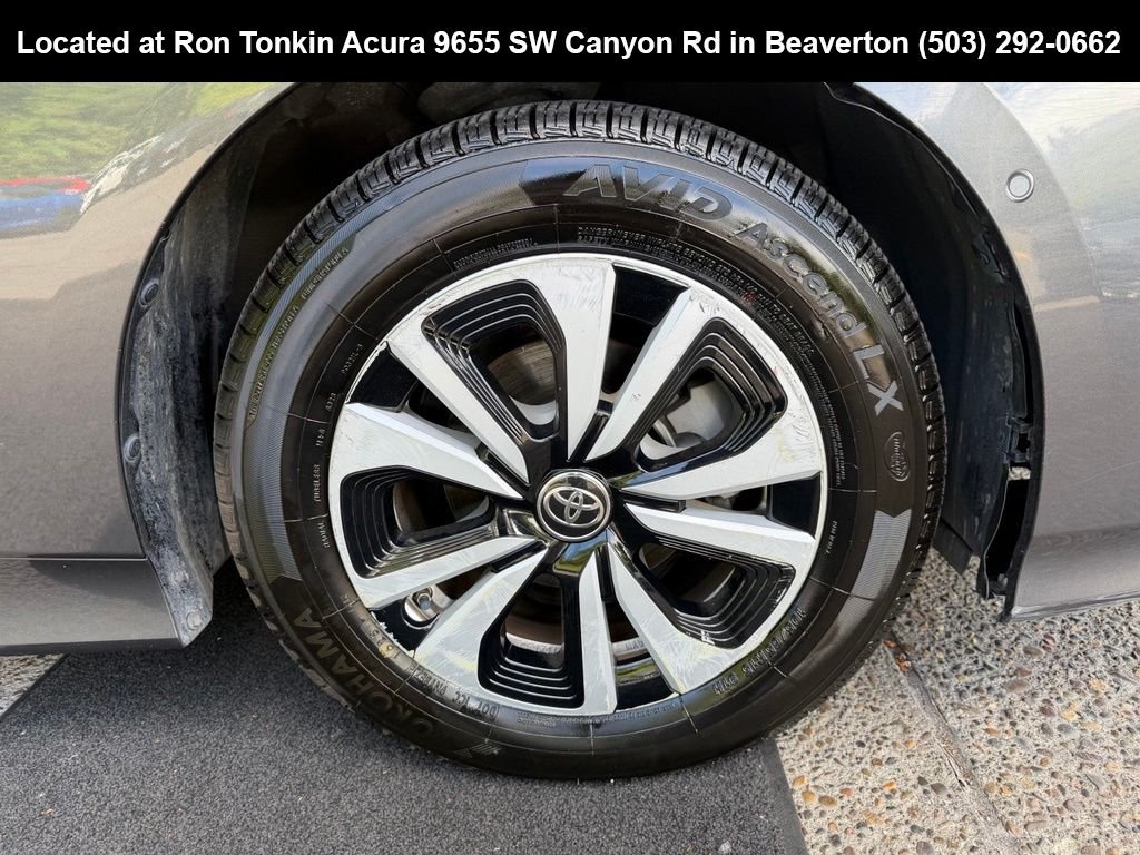 Used 2019 Magnetic Gray Metallic Toyota Advanced image 9