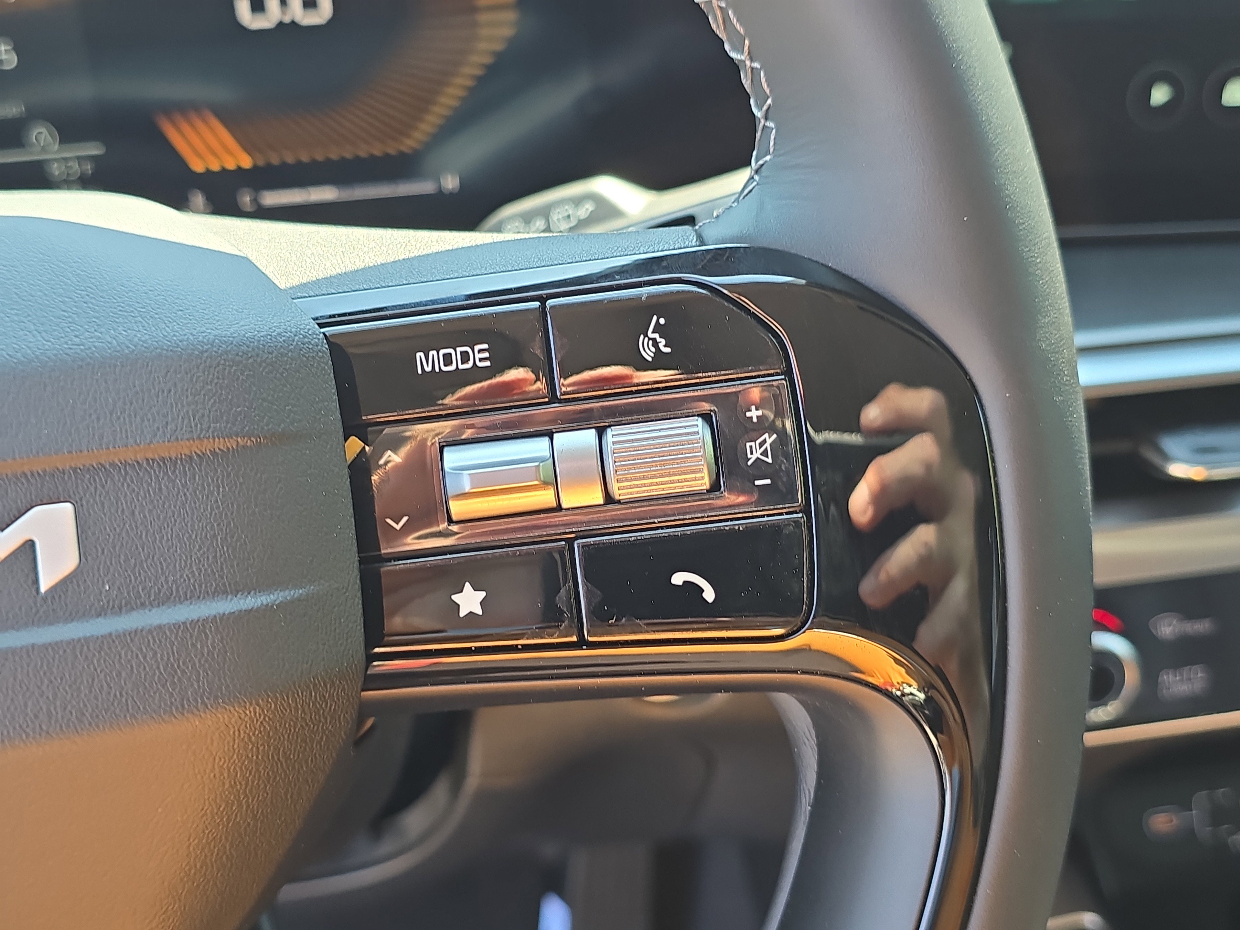 New 2026 Wolf Gray Kia S image 31