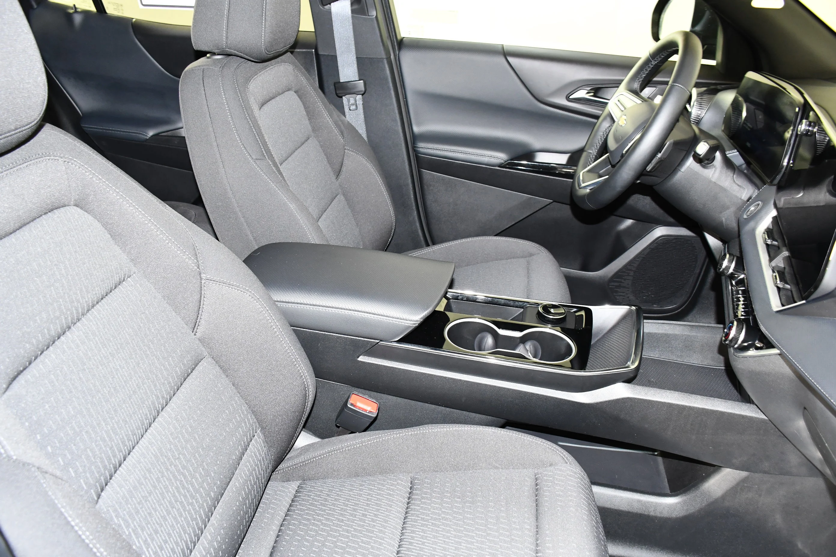 Used 2026 Mosaic Black Metallic Chevrolet AWD LT image 42