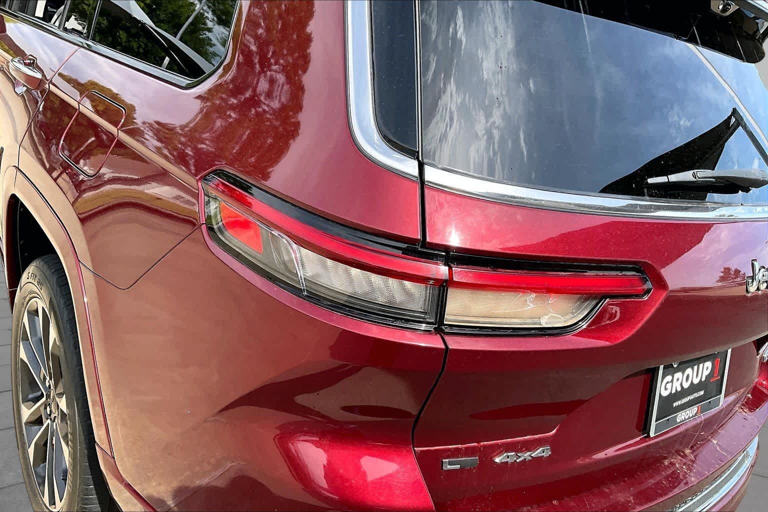 Used 2021 Velvet Red Pearlcoat Jeep Overland image 28