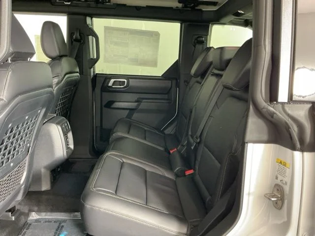 New 2025 Oxford White Ford Badlands image 29