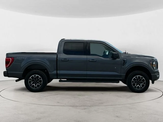 Used 2023  Ford XLT image 6