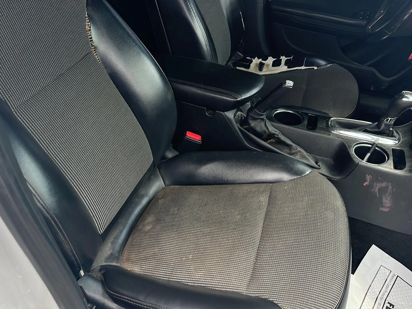 Used 2015 SUMMIT WHITE Chevrolet LT image 26