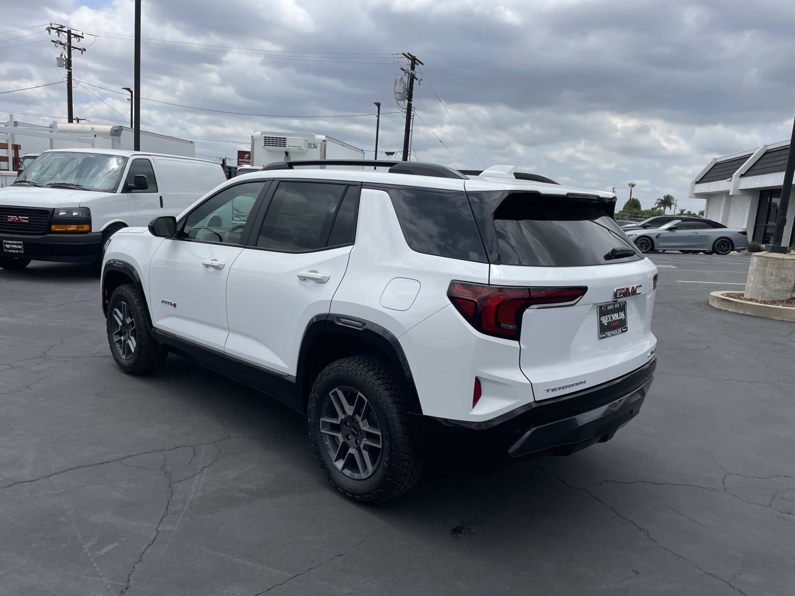 New 2026 Summit White GMC AT4 image 7