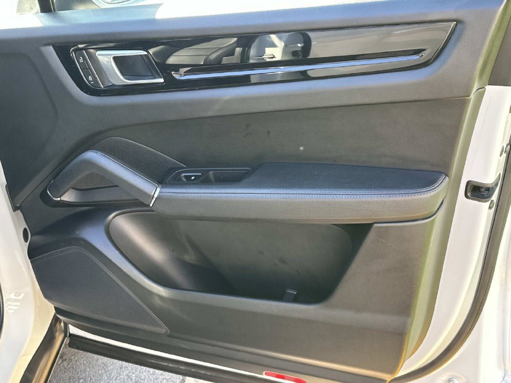 2023 Porsche Cayenne Base - Photo 10