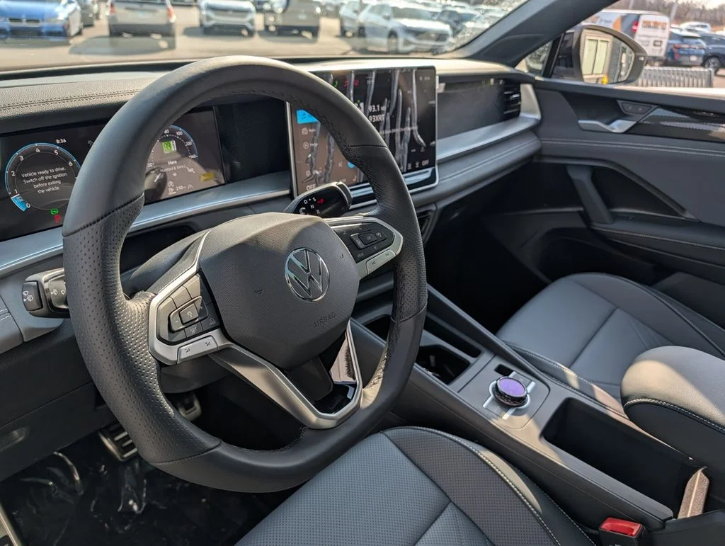 New 2026 White/off-white Volkswagen 2.0T SE R-Line Black image 19