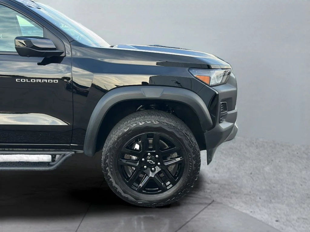 Used 2024 Black Chevrolet Trail Boss image 33