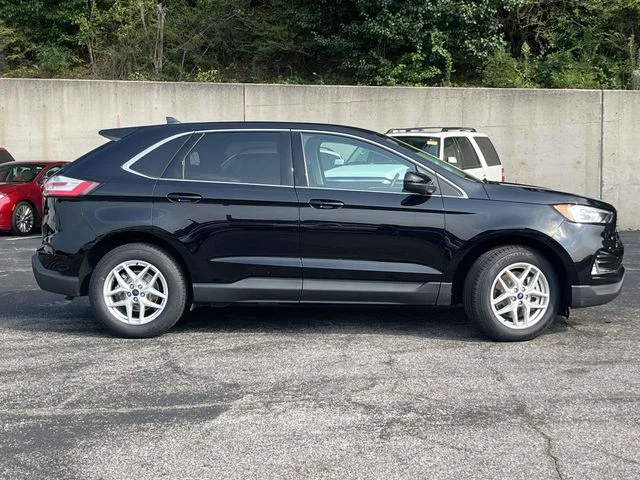 Certified Used 2021 Black Ford SEL image 2