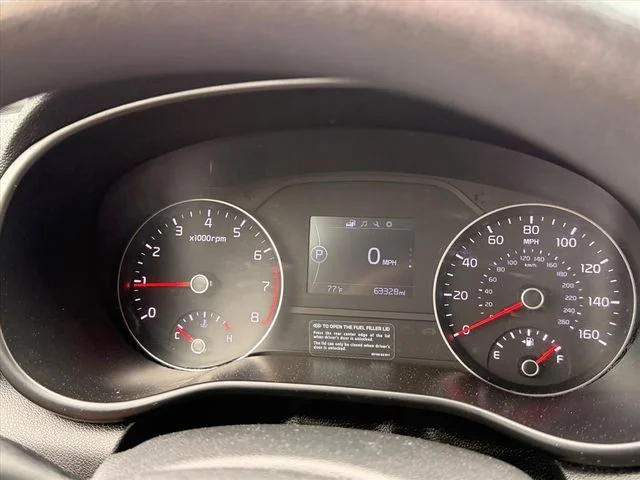 Used 2019 White Kia LX image 22