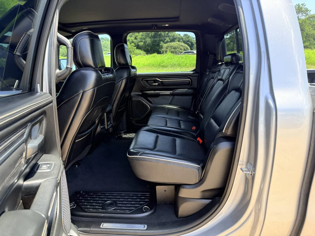 Used 2019 Silver RAM Limited 4x2 4dr Crew Cab 5.6 ft. SB Pickup image 15